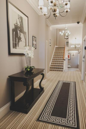 Kensington House by Warren Collection